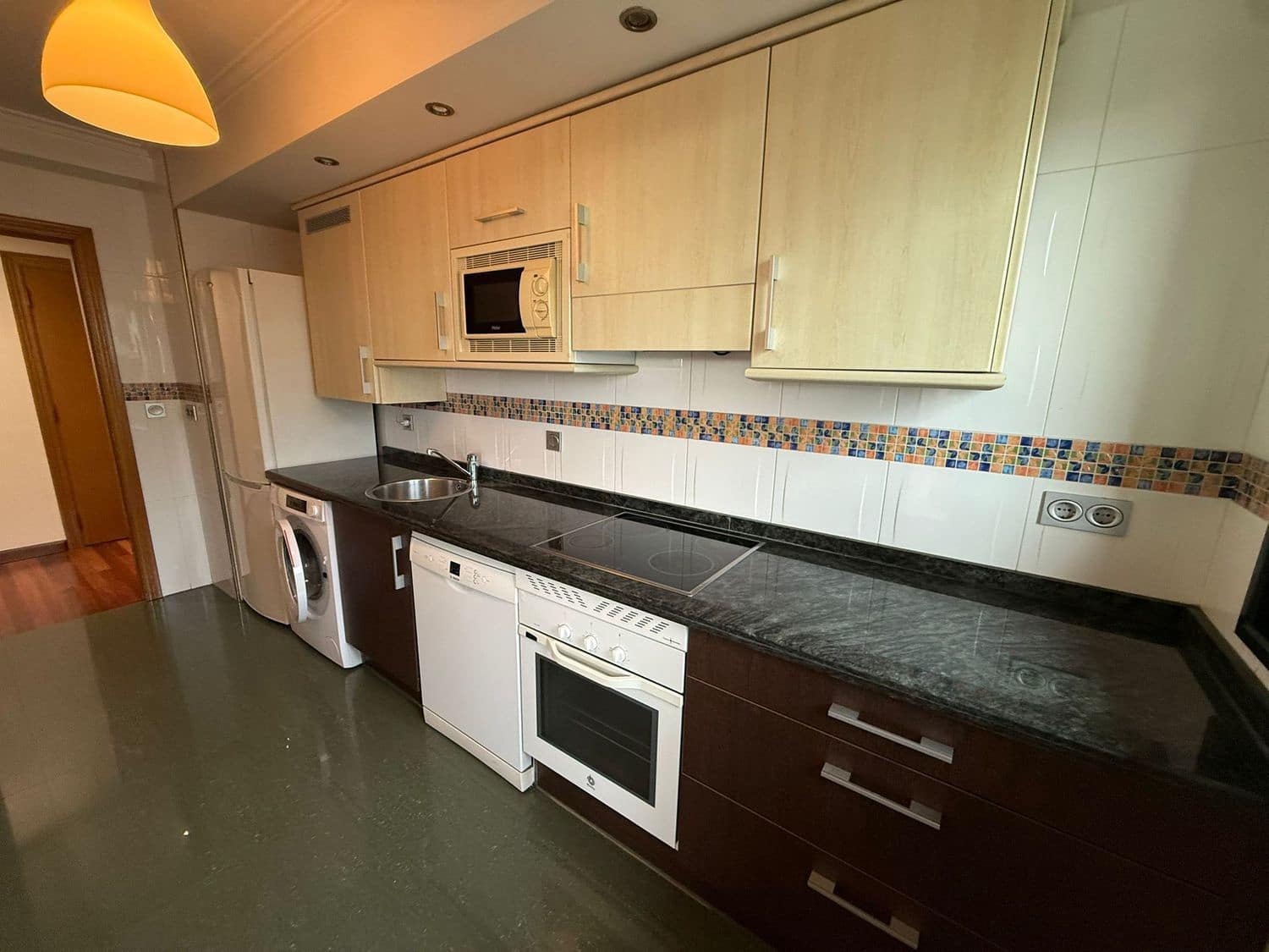 2 quarto Apartamento para arrendar em Oviedo com garagem - 750 € (Ref: 9575507)