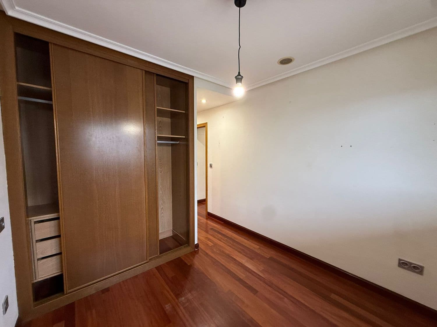 2 quarto Apartamento para arrendar em Oviedo com garagem - 750 € (Ref: 9575507)