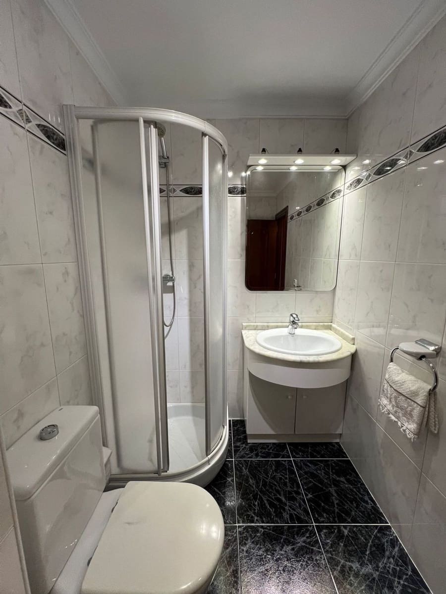 2 bedroom Apartment for rent in Oviedo with garage - € 790 (Ref: 9669851)