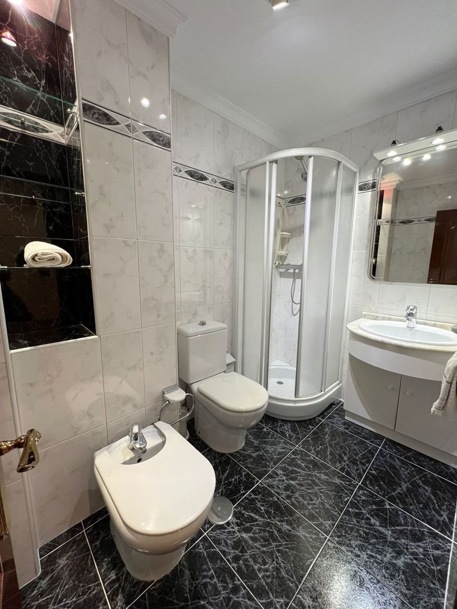 2 bedroom Apartment for rent in Oviedo with garage - € 790 (Ref: 9669851)