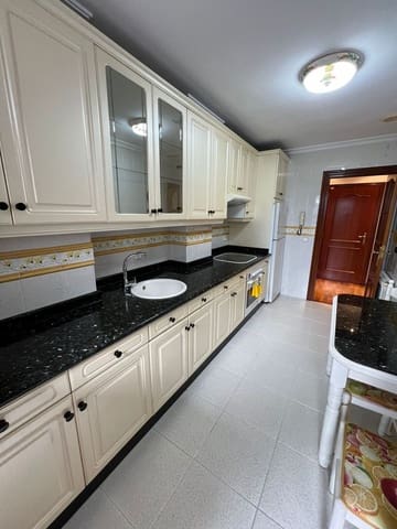 2 bedroom Apartment for rent in Centro Urbano, Oviedo with garage - € 790 (Ref: 9669851)