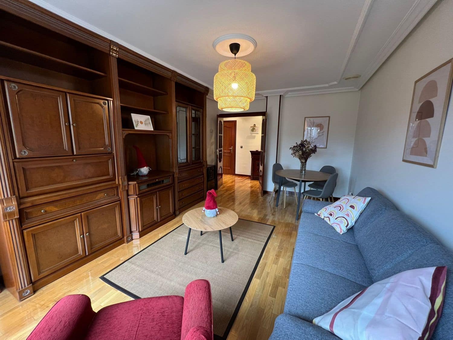 2 bedroom Apartment for rent in Oviedo with garage - € 790 (Ref: 9669851)