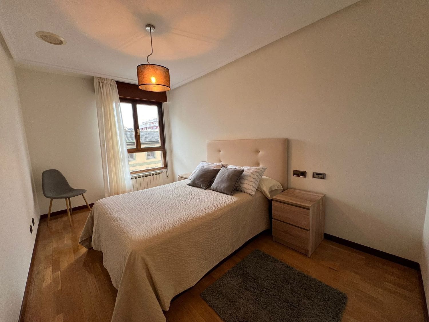 2 bedroom Apartment for rent in Oviedo with garage - € 790 (Ref: 9669851)