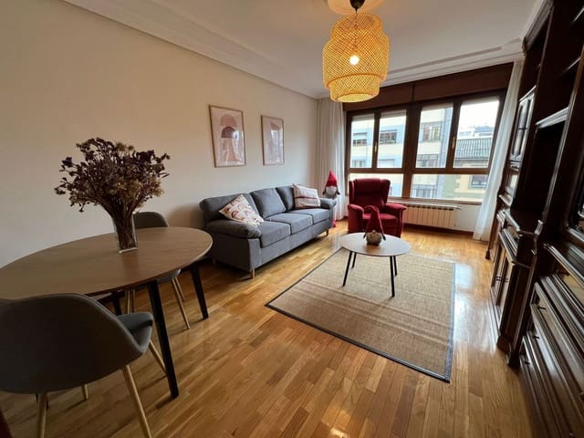 2 bedroom Apartment for rent in Centro Urbano, Oviedo with garage - € 790 (Ref: 9669851)