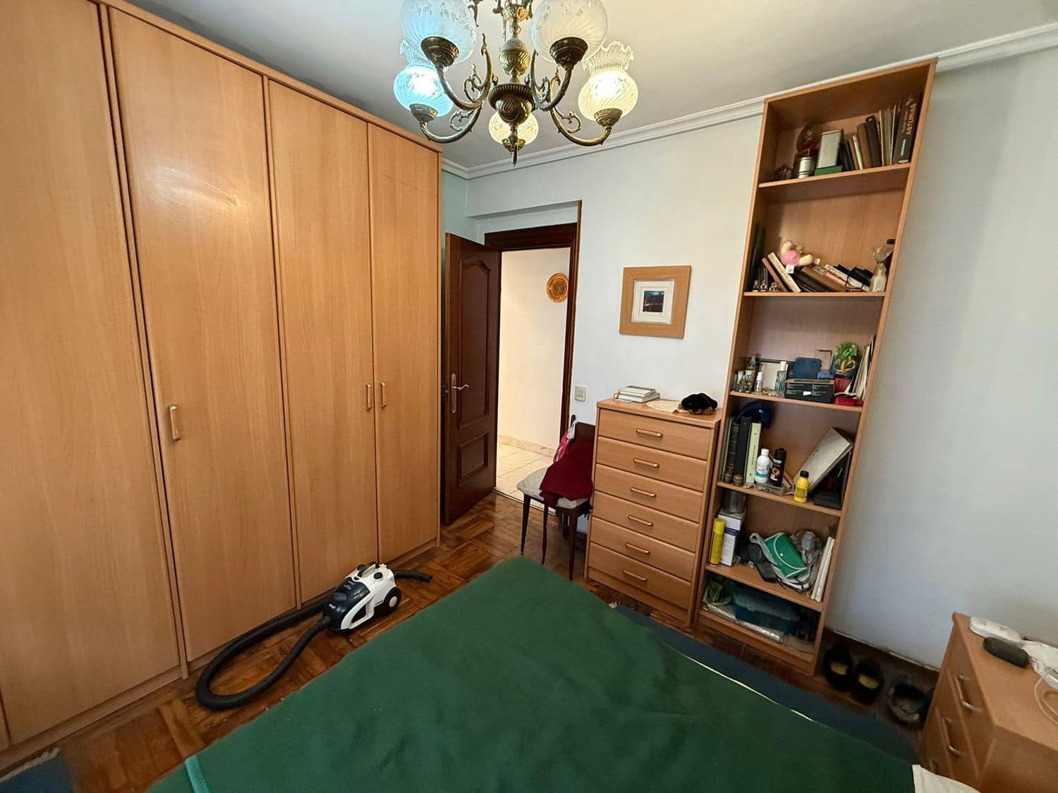 3 bedroom Apartment for sale in Oviedo with garage - € 133,000 (Ref: 9697986)