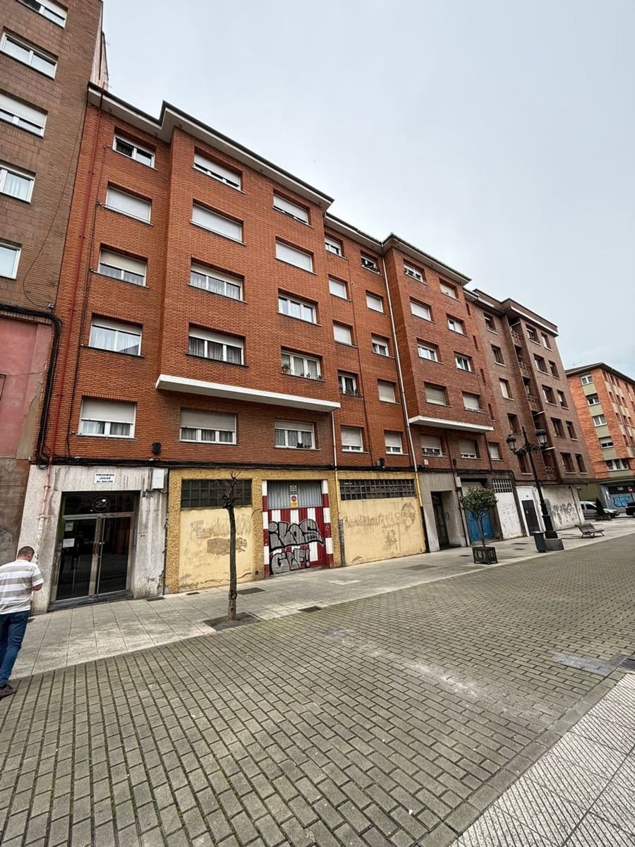 3 bedroom Apartment for sale in Oviedo with garage - € 133,000 (Ref: 9697986)