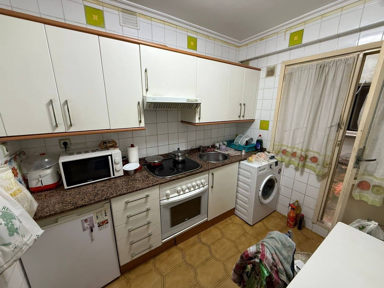 3 bedroom Apartment for sale in Oviedo with garage - € 133,000 (Ref: 9697986)