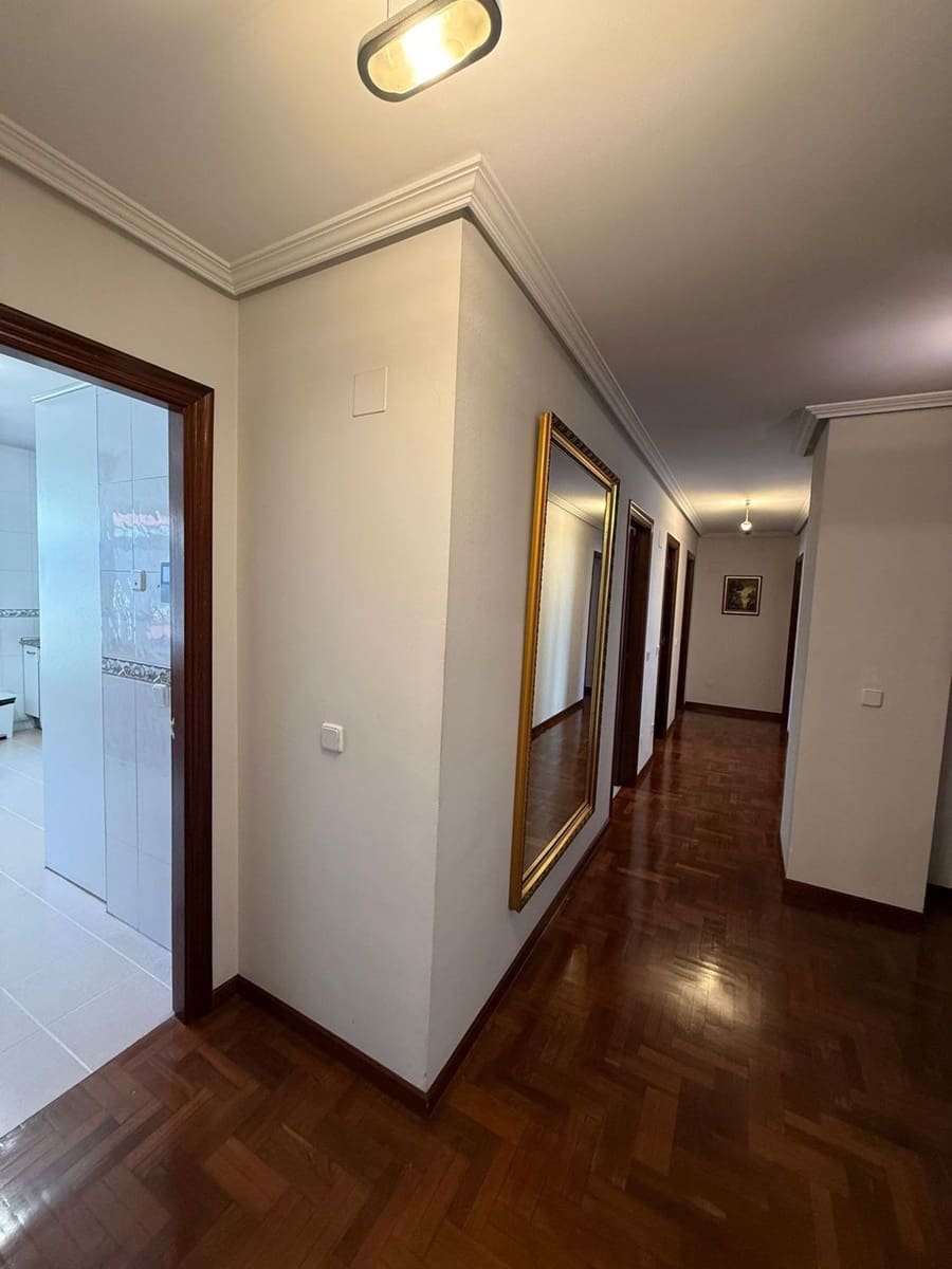 3 slaapkamer Appartement te koop in Oviedo met garage - € 350.000 (Ref: 9719533)