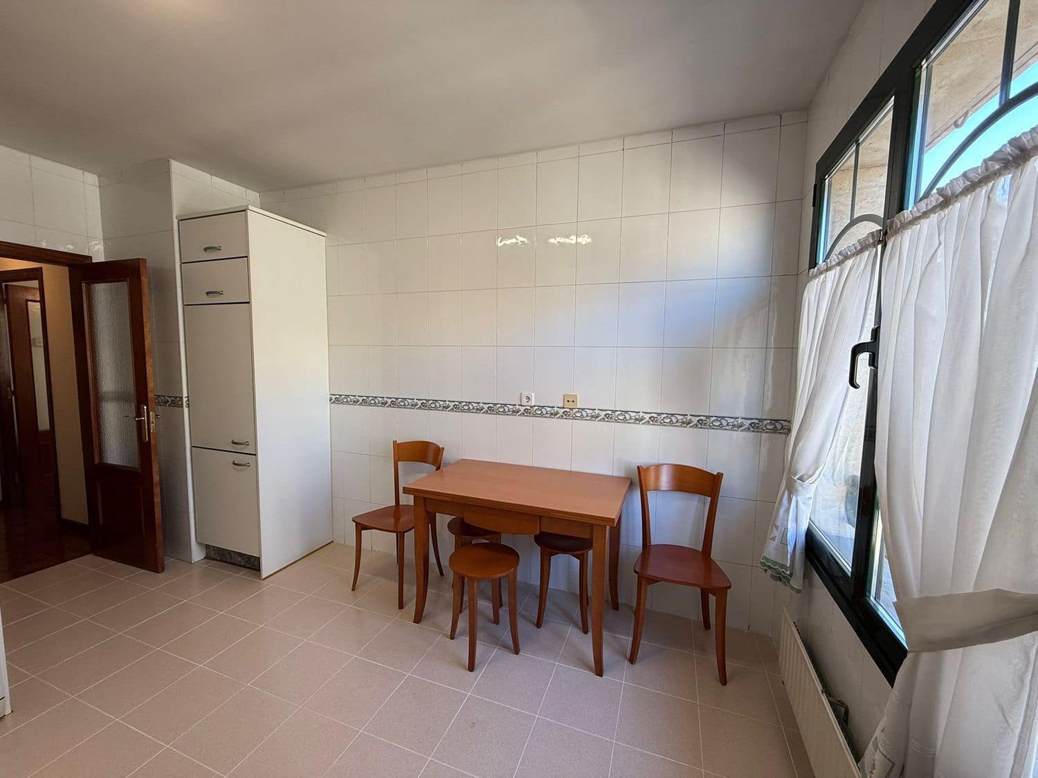 3 slaapkamer Appartement te koop in Oviedo met garage - € 350.000 (Ref: 9719533)