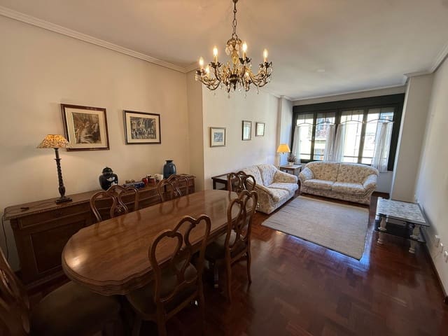 3 sypialnia Apartament na sprzedaż w Centro Urbano, Oviedo z garażem - 350 000 € (Ref: 9719533)