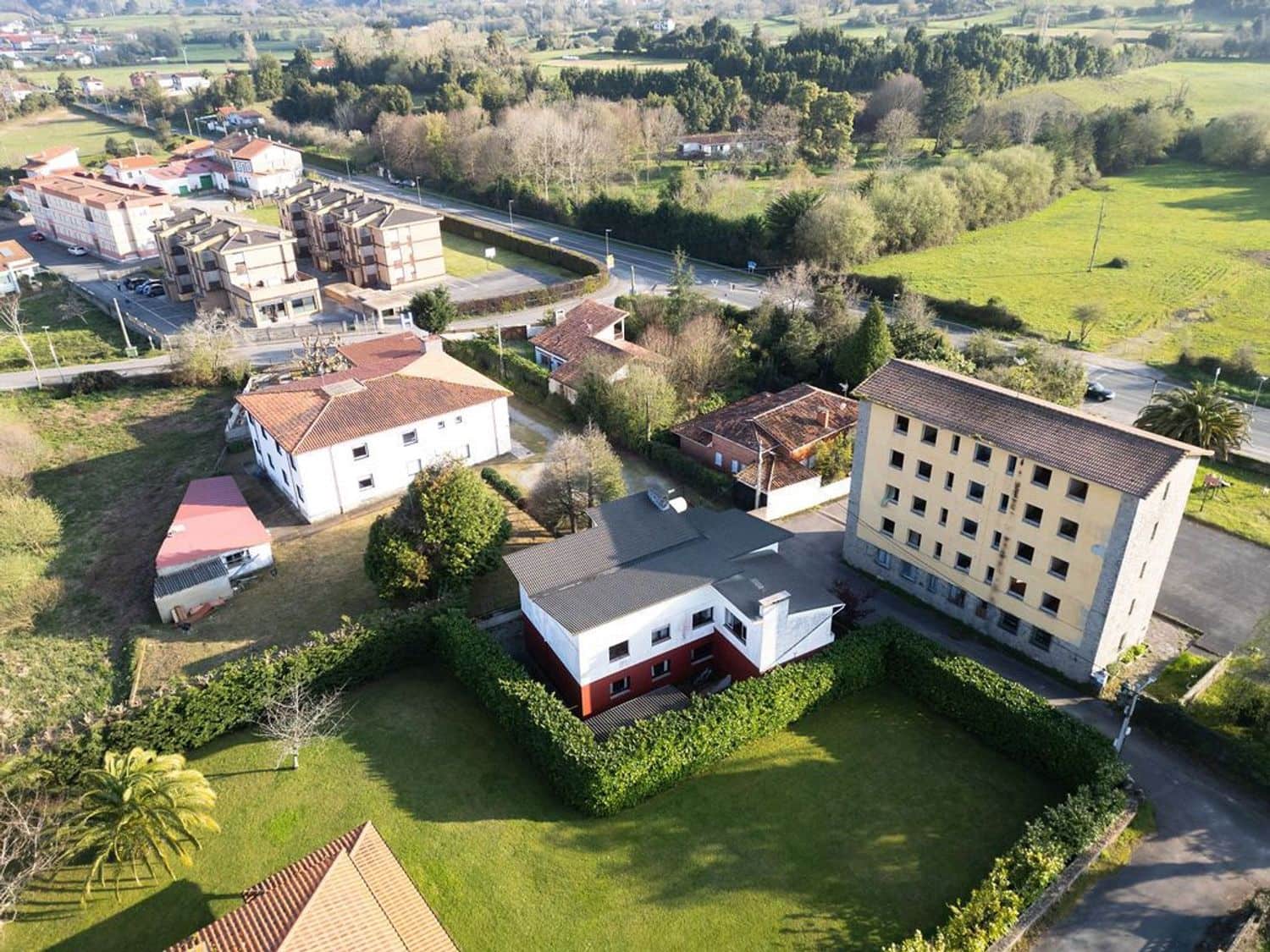 11 bedroom Finca/Country House for sale in Colunga with garage - € 500,000 (Ref: 9721154)