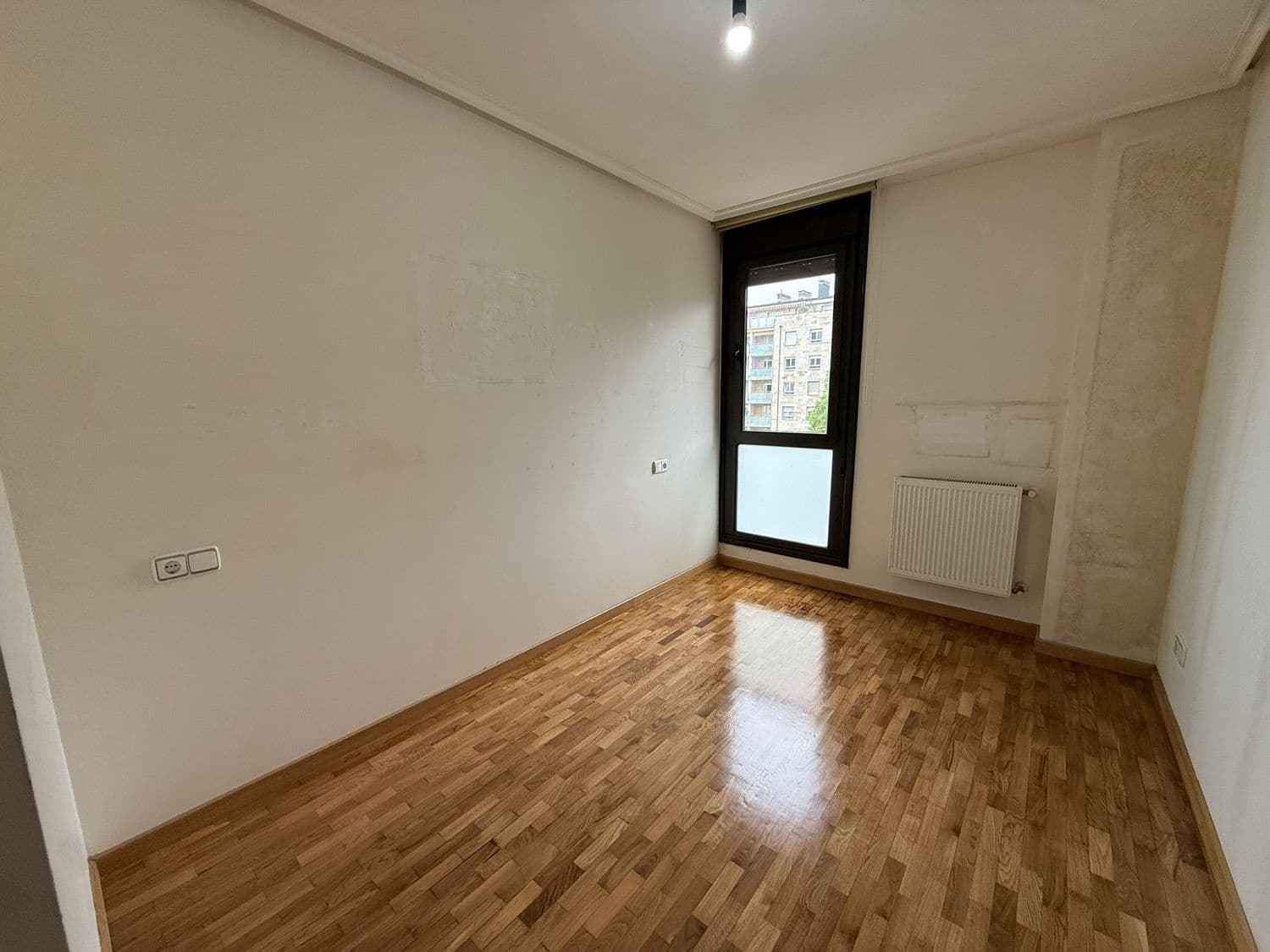 2 bedroom Apartment for sale in Oviedo with garage - € 235,000 (Ref: 9835262)