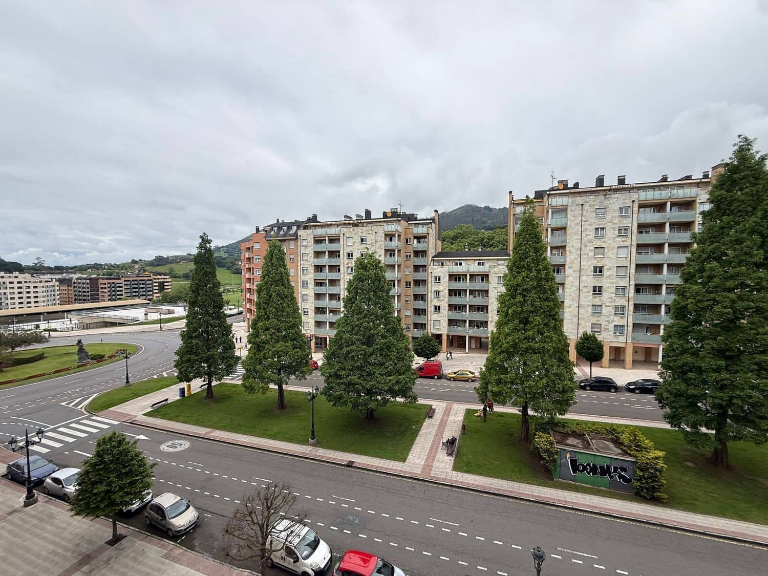 2 bedroom Apartment for sale in Oviedo with garage - € 235,000 (Ref: 9835262)