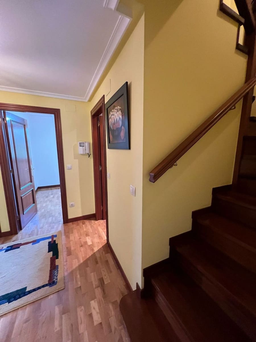 3 bedroom Apartment for rent in Nava with garage - € 650 (Ref: 9895645)
