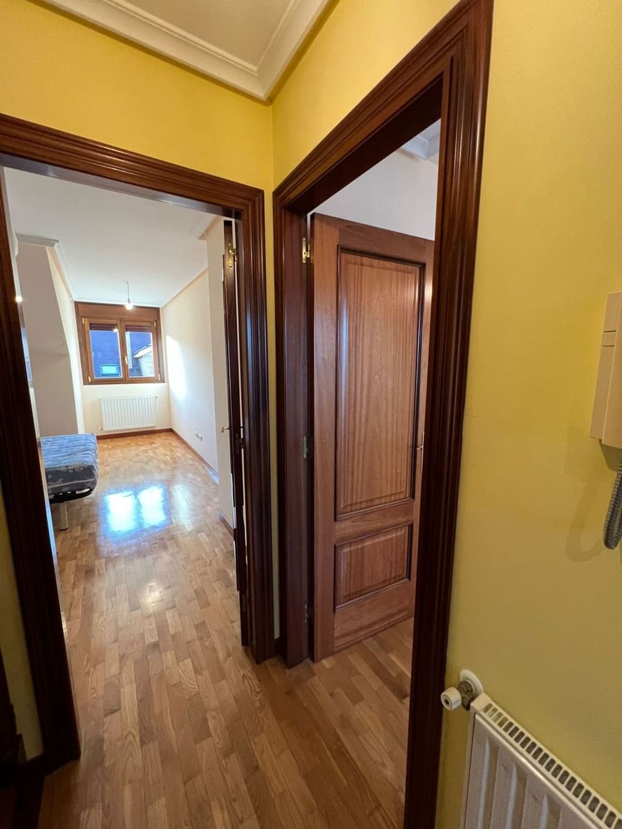 3 bedroom Apartment for rent in Nava with garage - € 650 (Ref: 9895645)