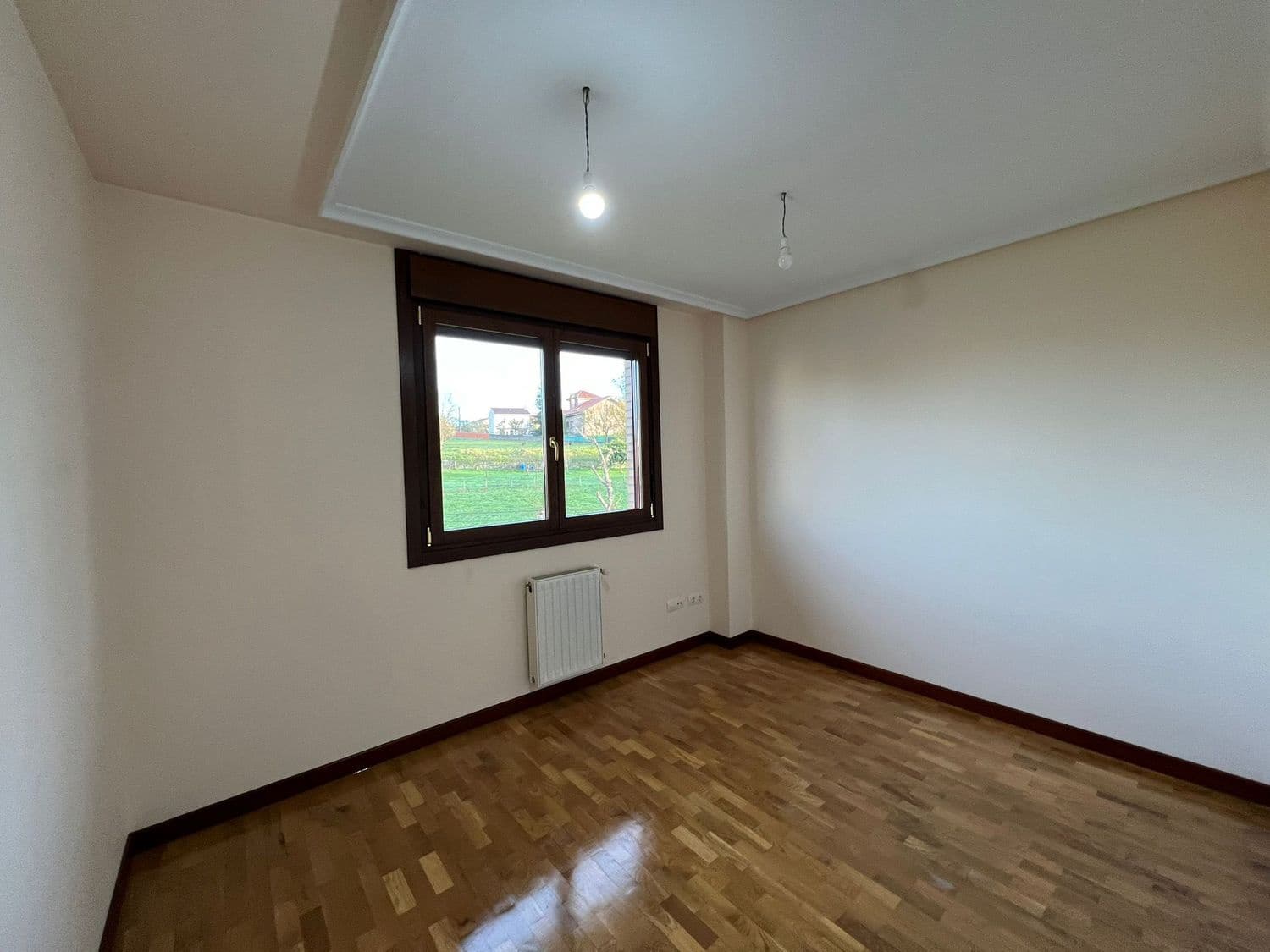 3 bedroom Apartment for rent in Nava with garage - € 650 (Ref: 9895645)
