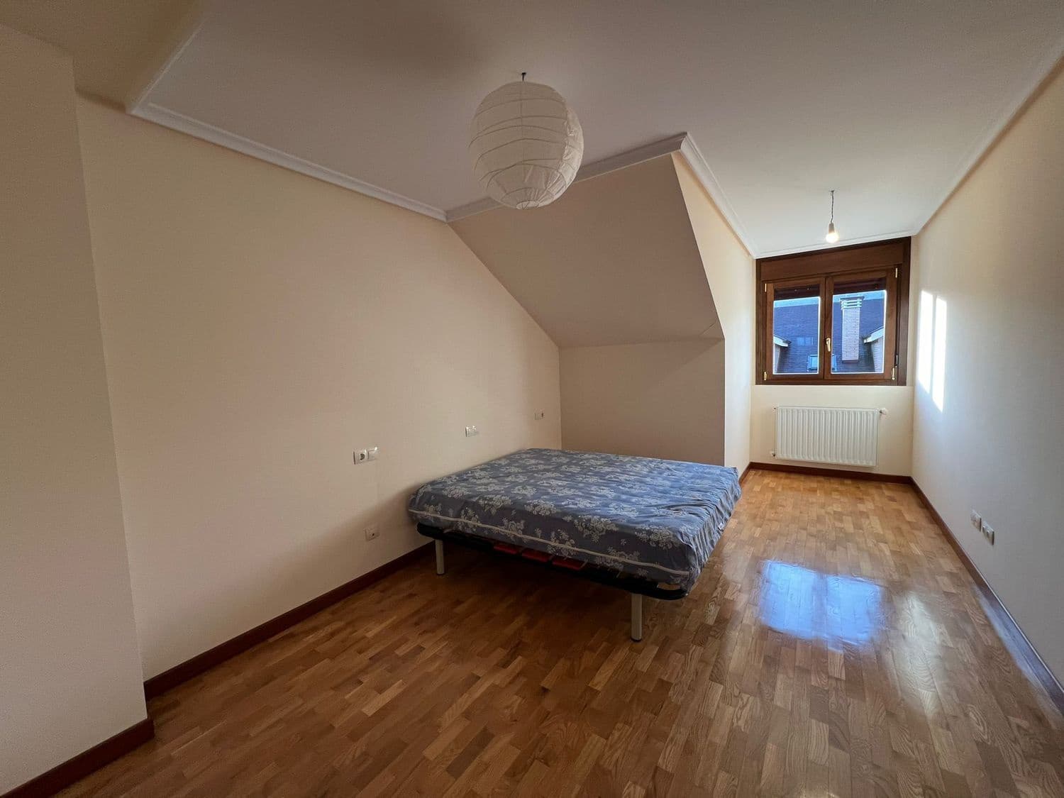 3 bedroom Apartment for rent in Nava with garage - € 650 (Ref: 9895645)
