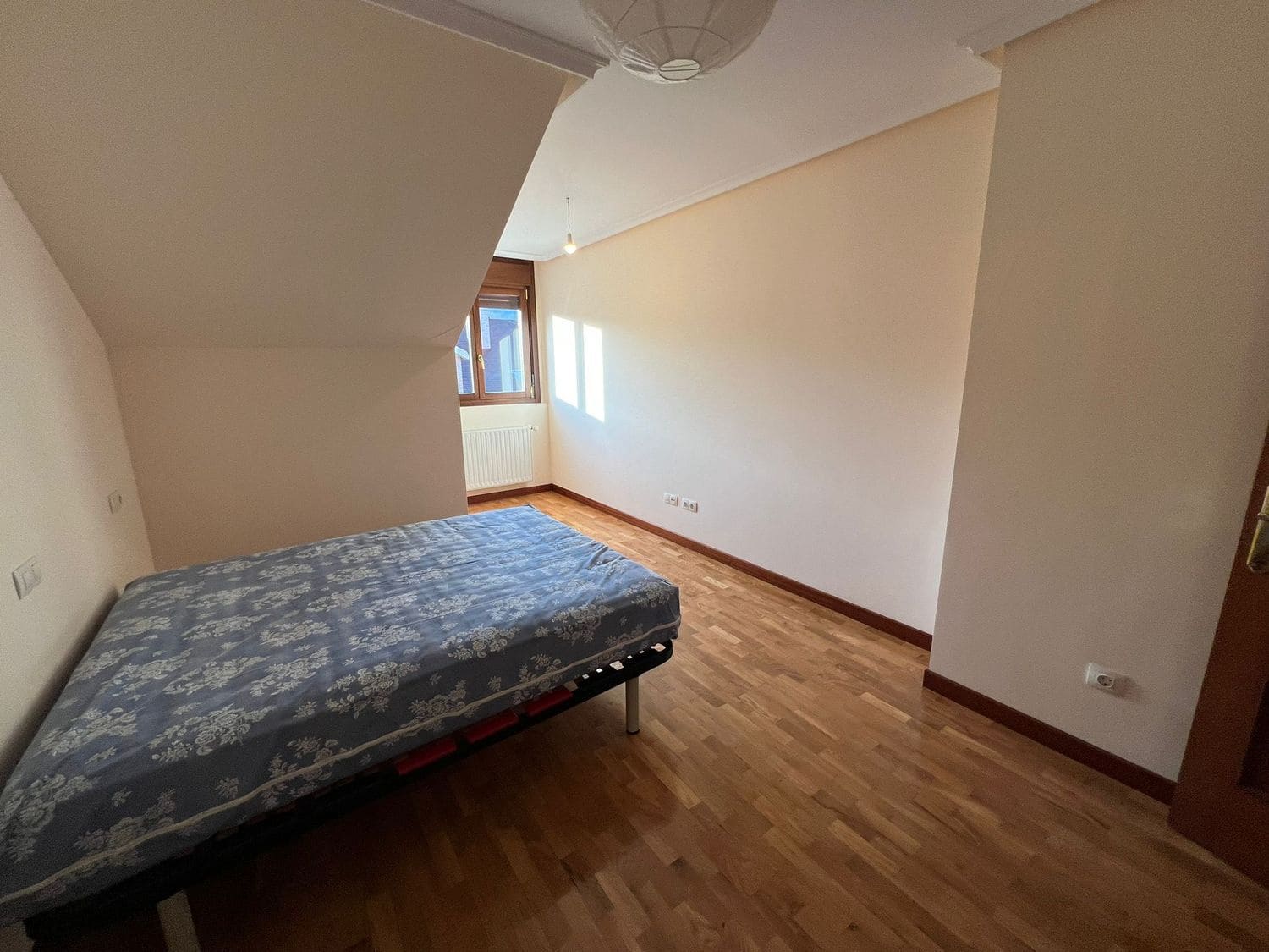 3 bedroom Apartment for rent in Nava with garage - € 650 (Ref: 9895645)