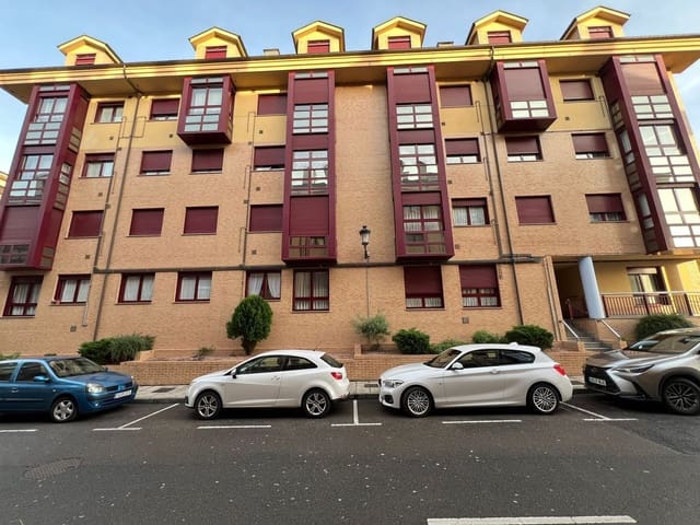 3 bedroom Apartment for rent in Nava - € 650 (Ref: 9895645)