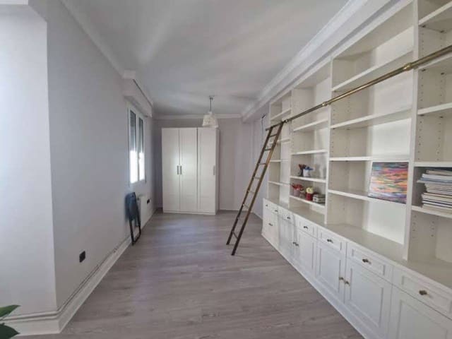 Appartement de 2 chambres à louer à Bilbao - 1 200 € (Ref: 10008147)