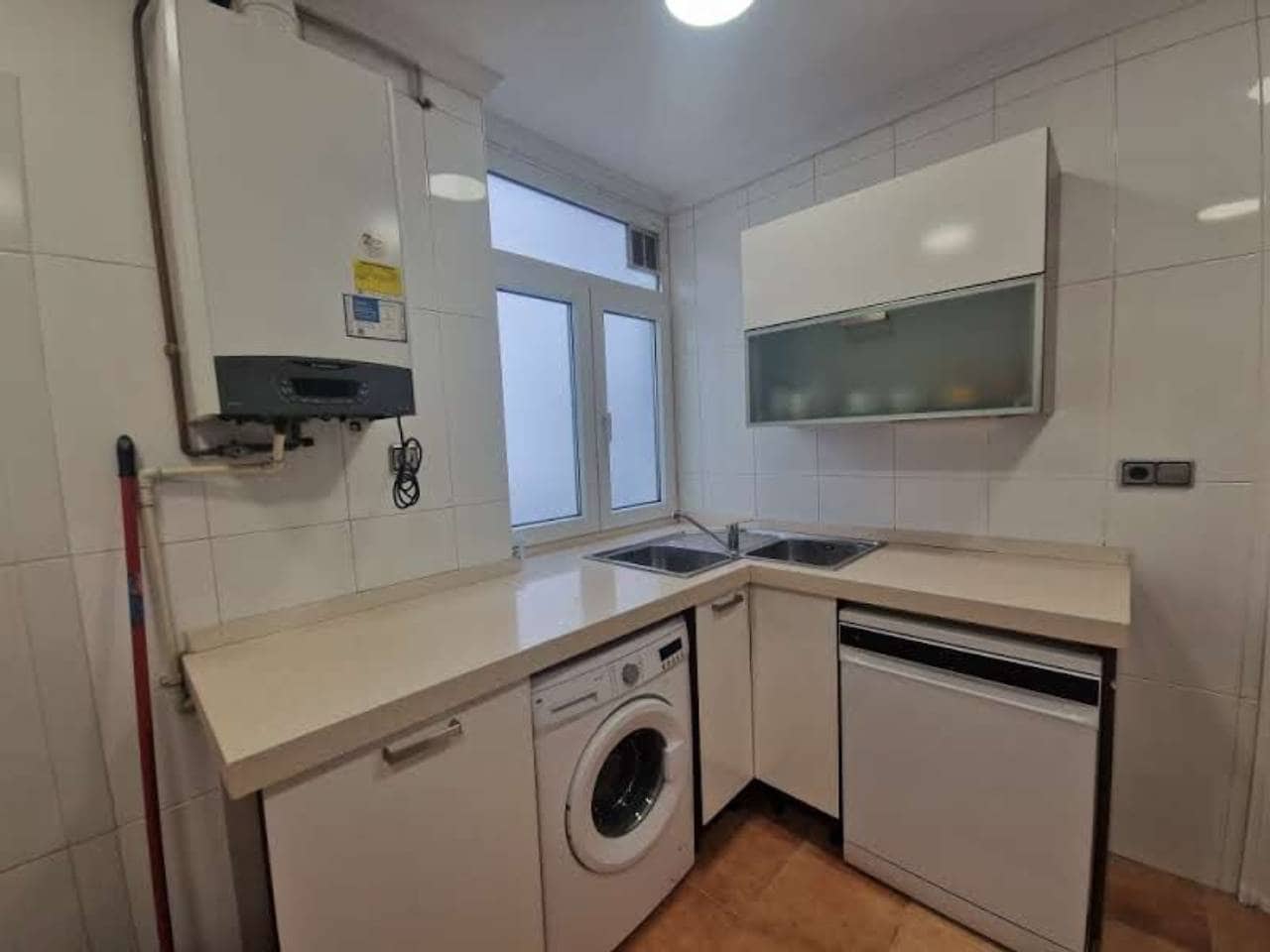 2 slaapkamer Flat te huur in Bilbao - € 1.200 (Ref: 10008147)