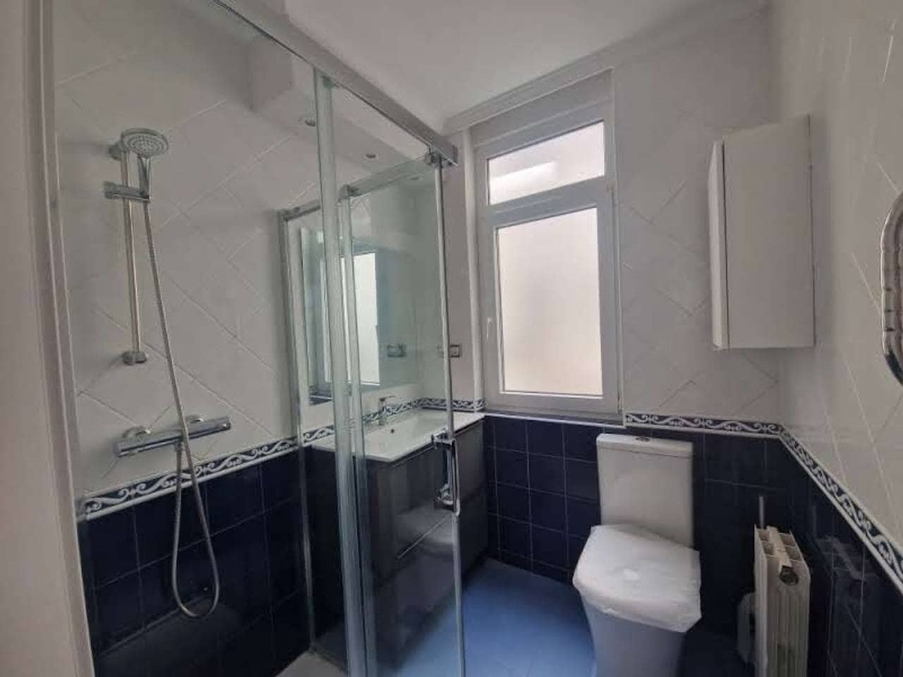 2 slaapkamer Flat te huur in Bilbao - € 1.200 (Ref: 10008147)