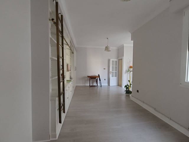 Appartement de 2 chambres à louer à Bilbao - 1 200 € (Ref: 10008147)