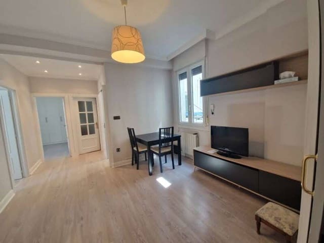 Appartement de 2 chambres à louer à Bilbao - 1 200 € (Ref: 10008147)