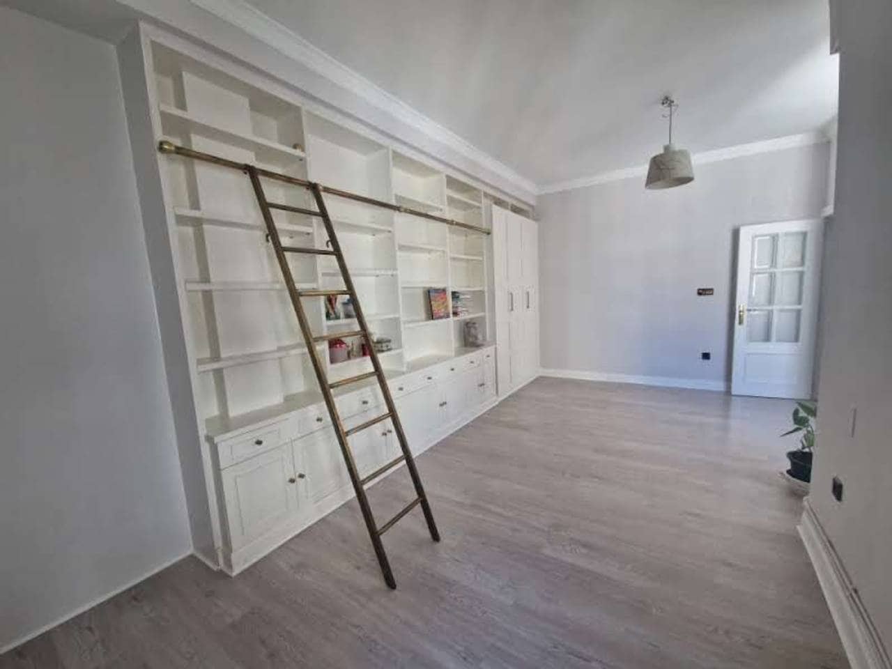 2 slaapkamer Flat te huur in Bilbao - € 1.200 (Ref: 10008147)
