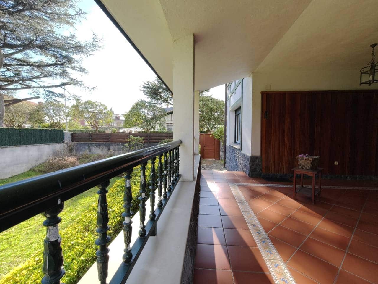 5 bedroom Villa for sale in Leioa with garage - € 1,750,000 (Ref: 10042310)