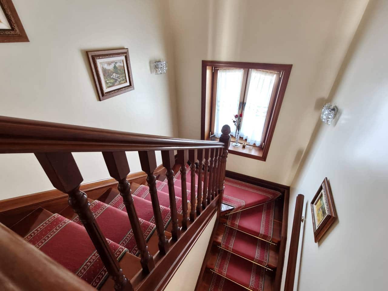 5 bedroom Villa for sale in Leioa with garage - € 1,750,000 (Ref: 10042310)