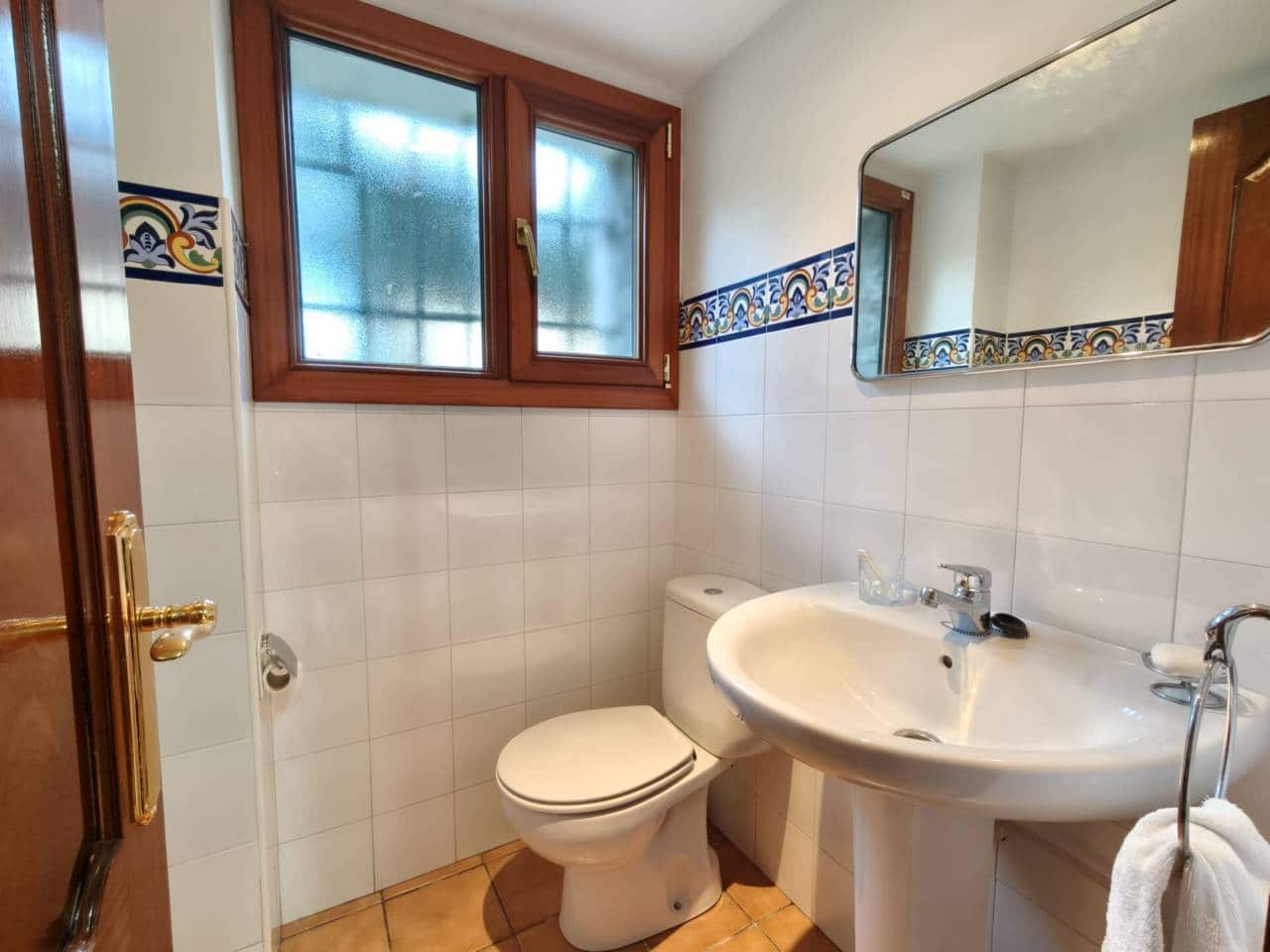 5 bedroom Villa for sale in Leioa with garage - € 1,750,000 (Ref: 10042310)
