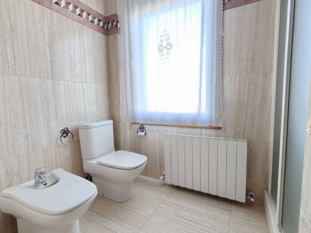 5 bedroom Villa for sale in Leioa with garage - € 1,750,000 (Ref: 10042310)