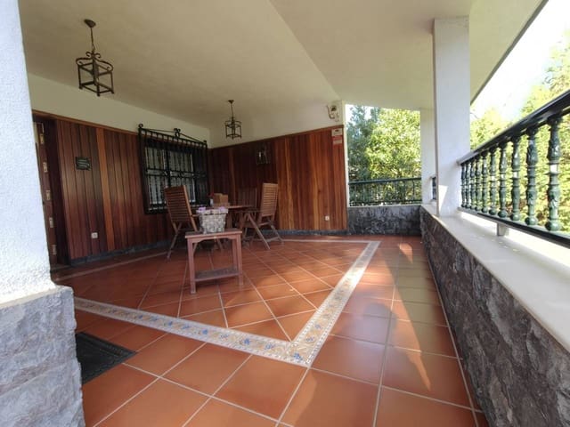 5 bedroom Villa for sale in Leioa with garage - € 1,750,000 (Ref: 10042310)