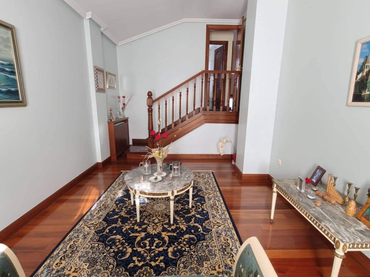 5 bedroom Villa for sale in Leioa with garage - € 1,750,000 (Ref: 10042310)