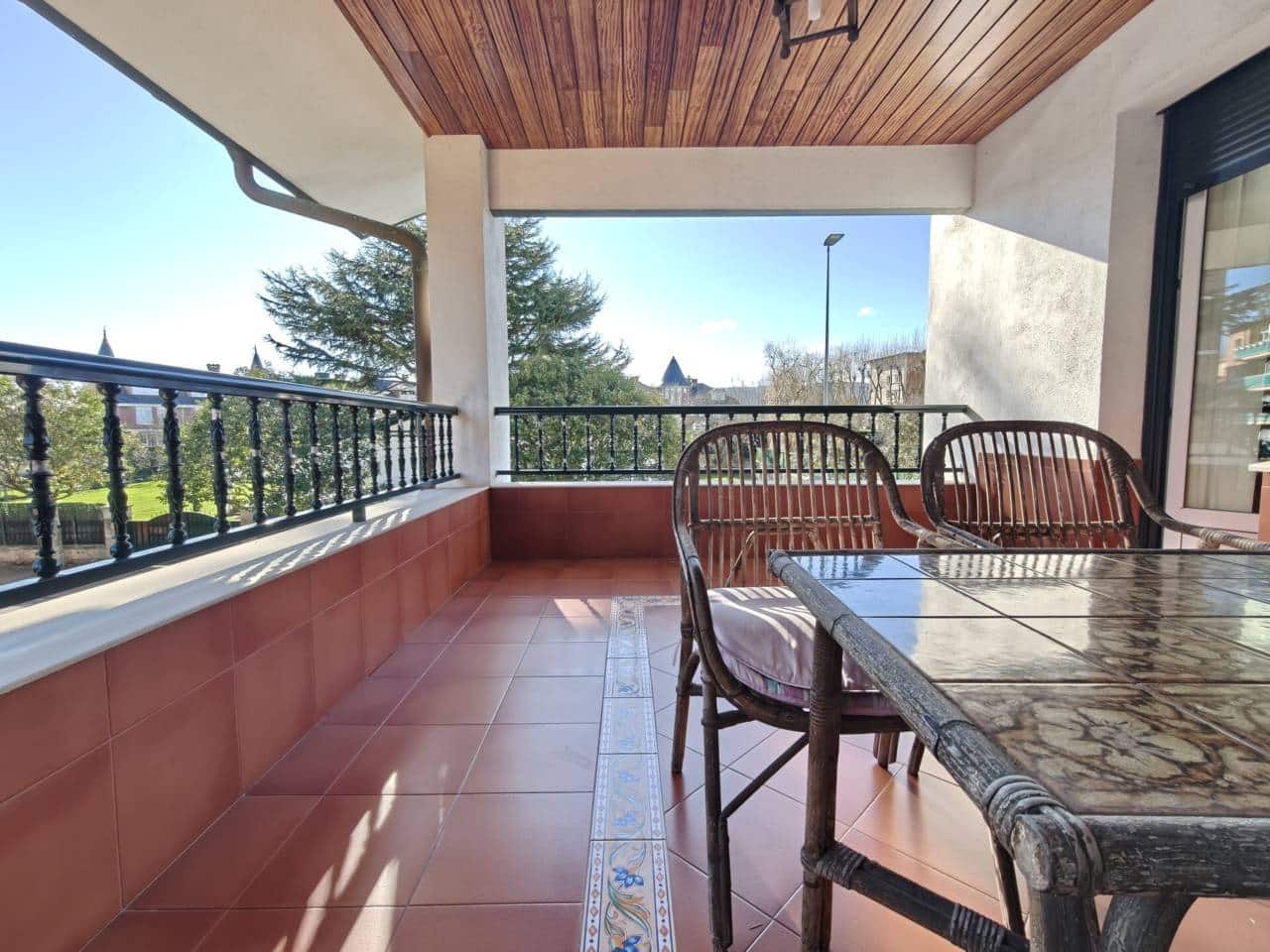 5 bedroom Villa for sale in Leioa with garage - € 1,750,000 (Ref: 10042310)