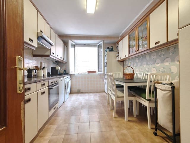 3 sovrum Lägenhet till salu i Bilbao - 398 000 € (Ref: 10097472)
