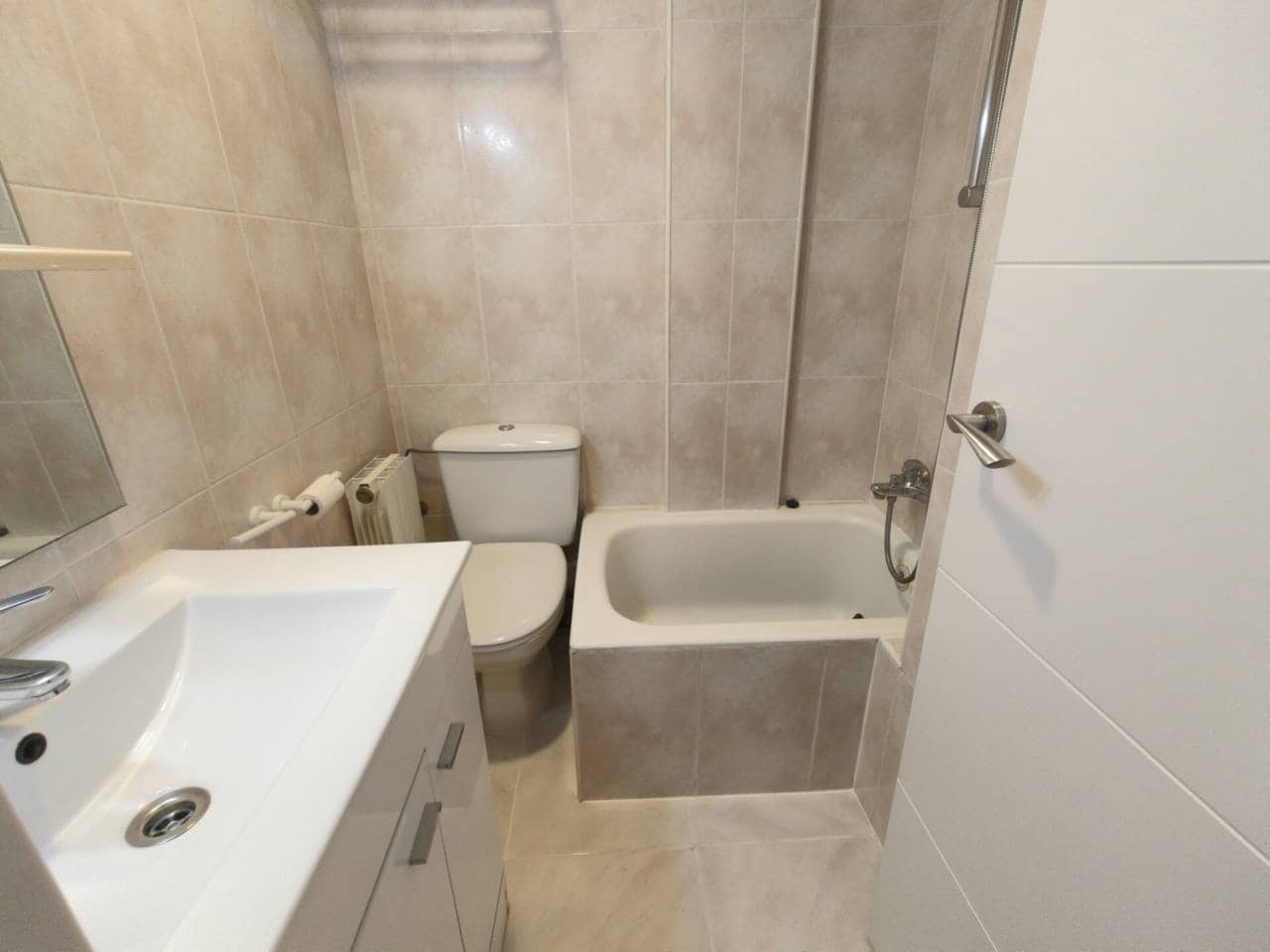 Piso de 2 habitaciones en Erandio en alquiler - 1.100 € (Ref: 10099032)