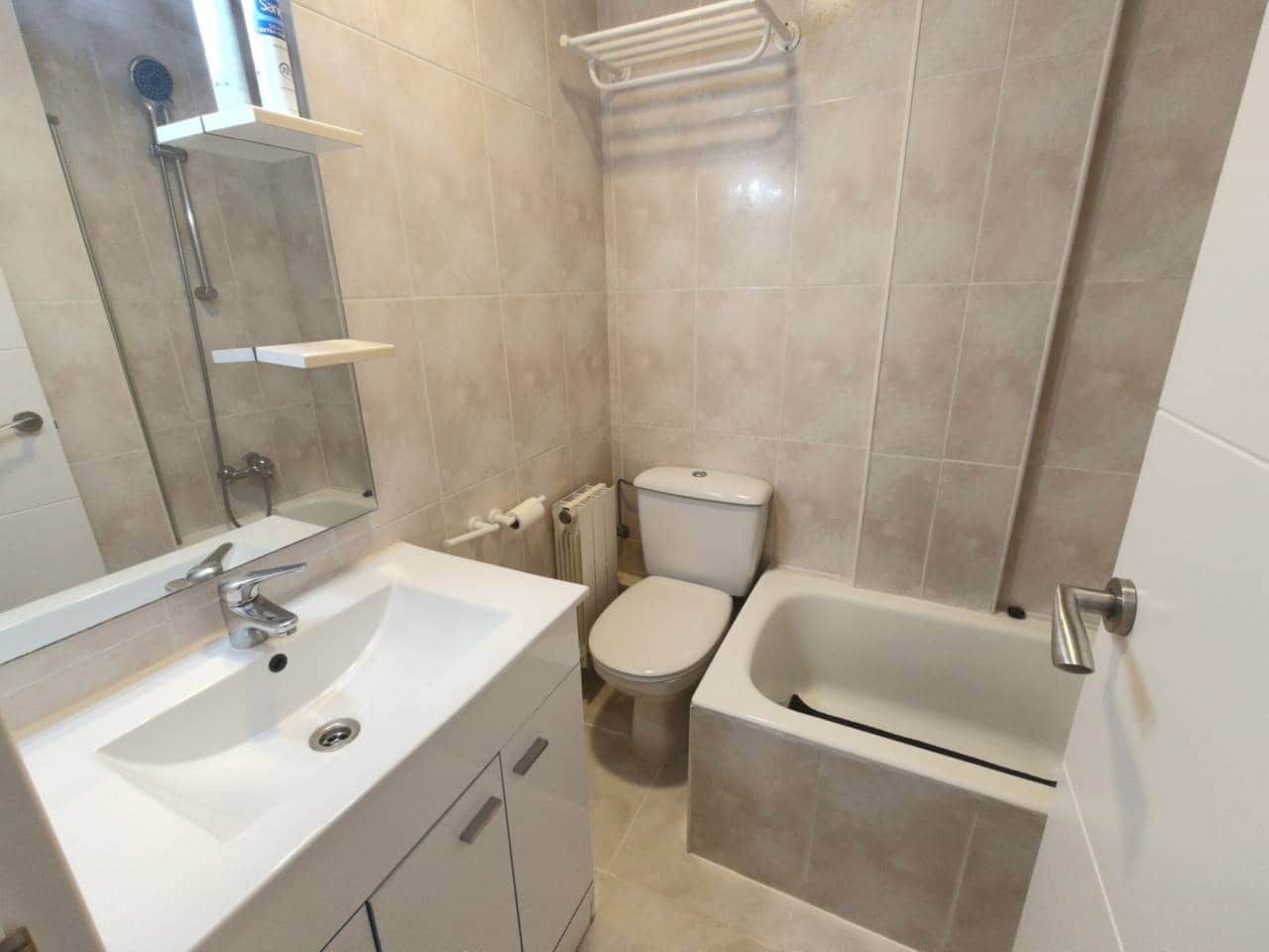 Piso de 2 habitaciones en Erandio en alquiler - 1.100 € (Ref: 10099032)