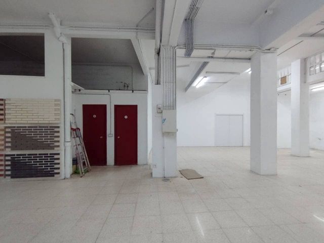 Kaupallinen myytävänä paikassa Bilbao - 140 000 € (Ref: 10127478)