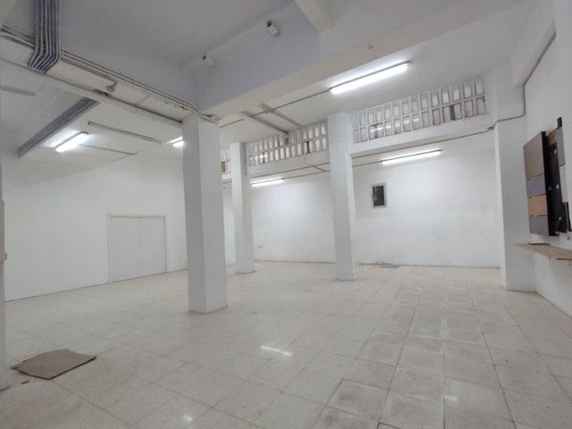 Kaupallinen myytävänä paikassa Bilbao - 140 000 € (Ref: 10127478)