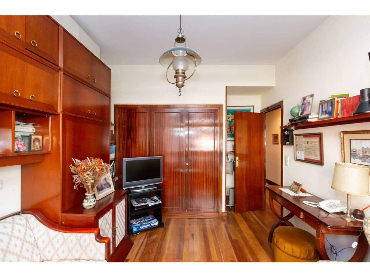 4 chambre Appartement à vendre à Bilbao avec garage - 682 000 € (Ref: 10182426)