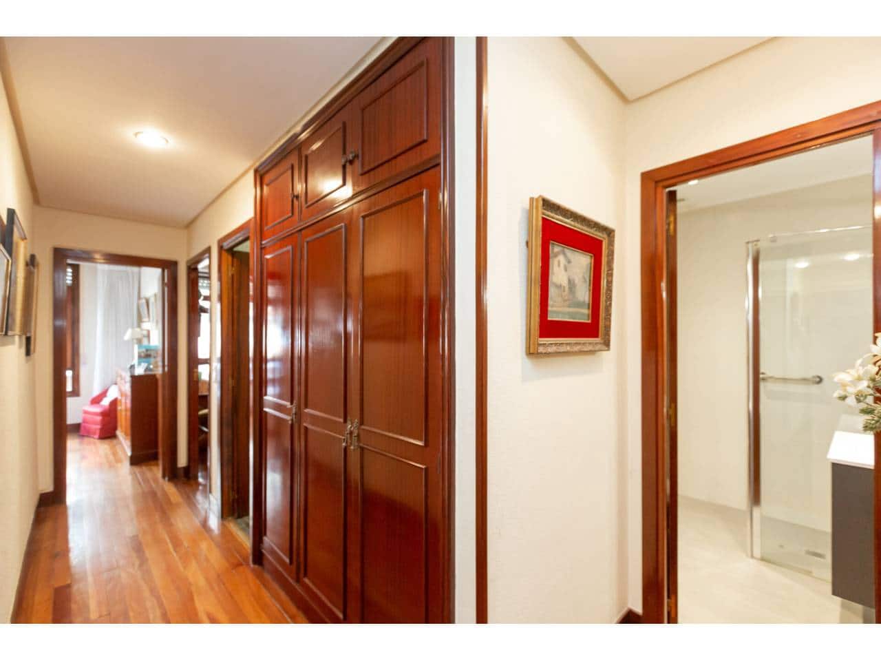 4 chambre Appartement à vendre à Bilbao avec garage - 682 000 € (Ref: 10182426)