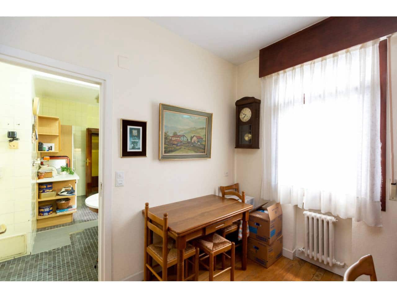 4 chambre Appartement à vendre à Bilbao avec garage - 682 000 € (Ref: 10182426)