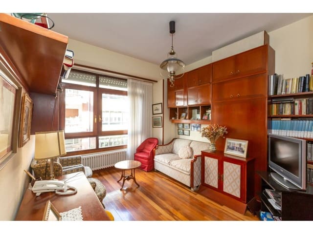 4 Zimmer Wohnung zu verkaufen in Bilbao mit Garage - 682.000 € (Ref: 10182426)