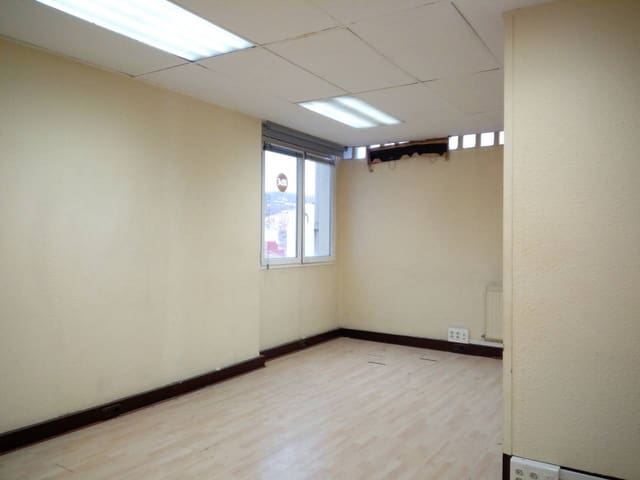 Office for rent in Bilbao - € 450 (Ref: 3860226)