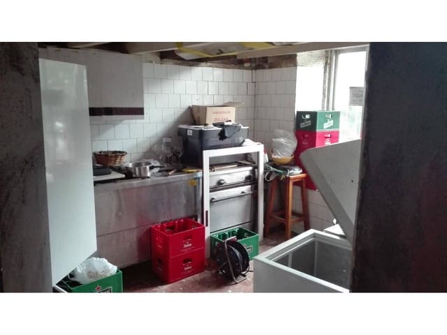 Kommersiell til salgs i Bilbao - € 240 000 (Ref: 3860423)