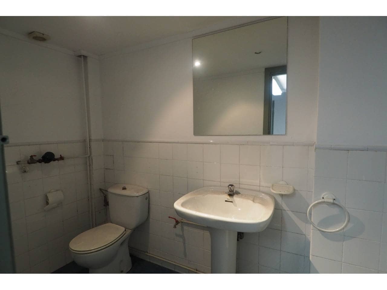 Erhverv til leje i Bilbao - € 1.900 (Ref: 3861469)