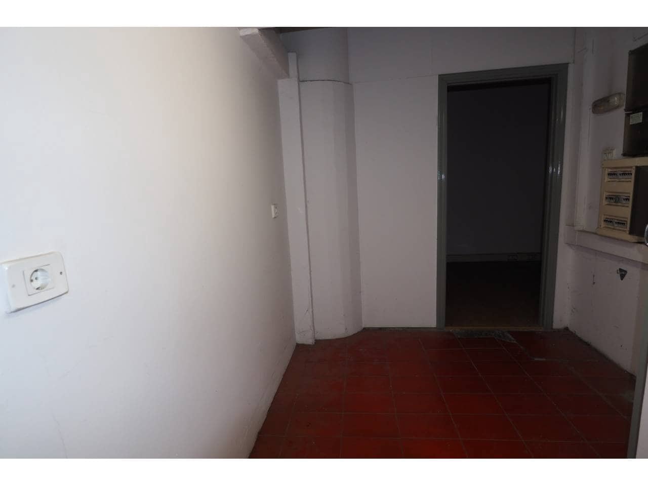 Erhverv til leje i Bilbao - € 1.900 (Ref: 3861469)