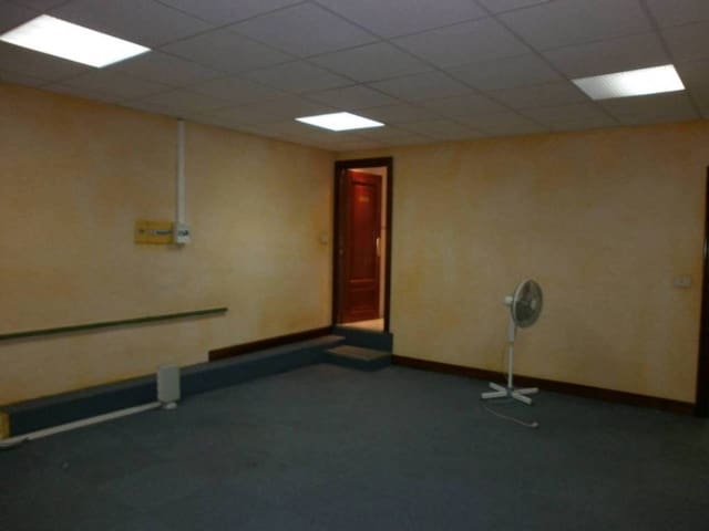 Erhverv til salg i Bilbao - € 206.000 (Ref: 3861541)